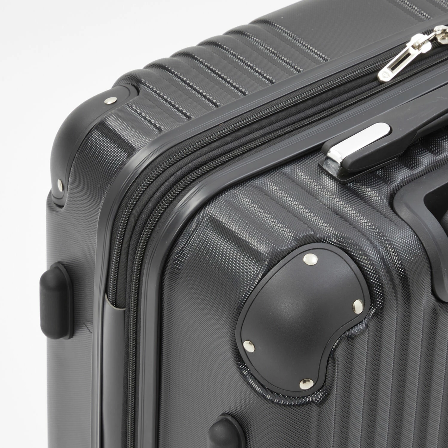 Traveler's Choice Black Charvi III Hardshell Suitcases 5 Traveler's Choice Black Charvi III Hardshell Suitcases - Image 3
