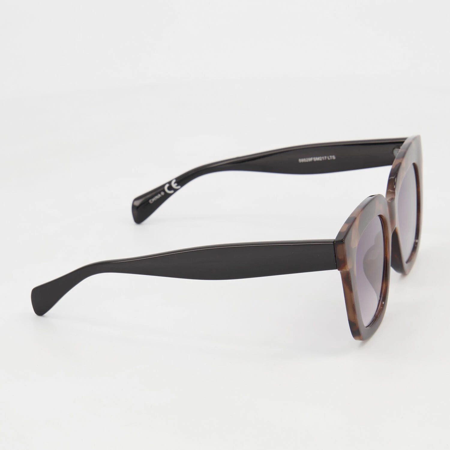Steve Madden Dark Brown SR0422 Cat Eye Sunglasses 5 Steve Madden Dark Brown SR0422 Cat Eye Sunglasses - Image 3