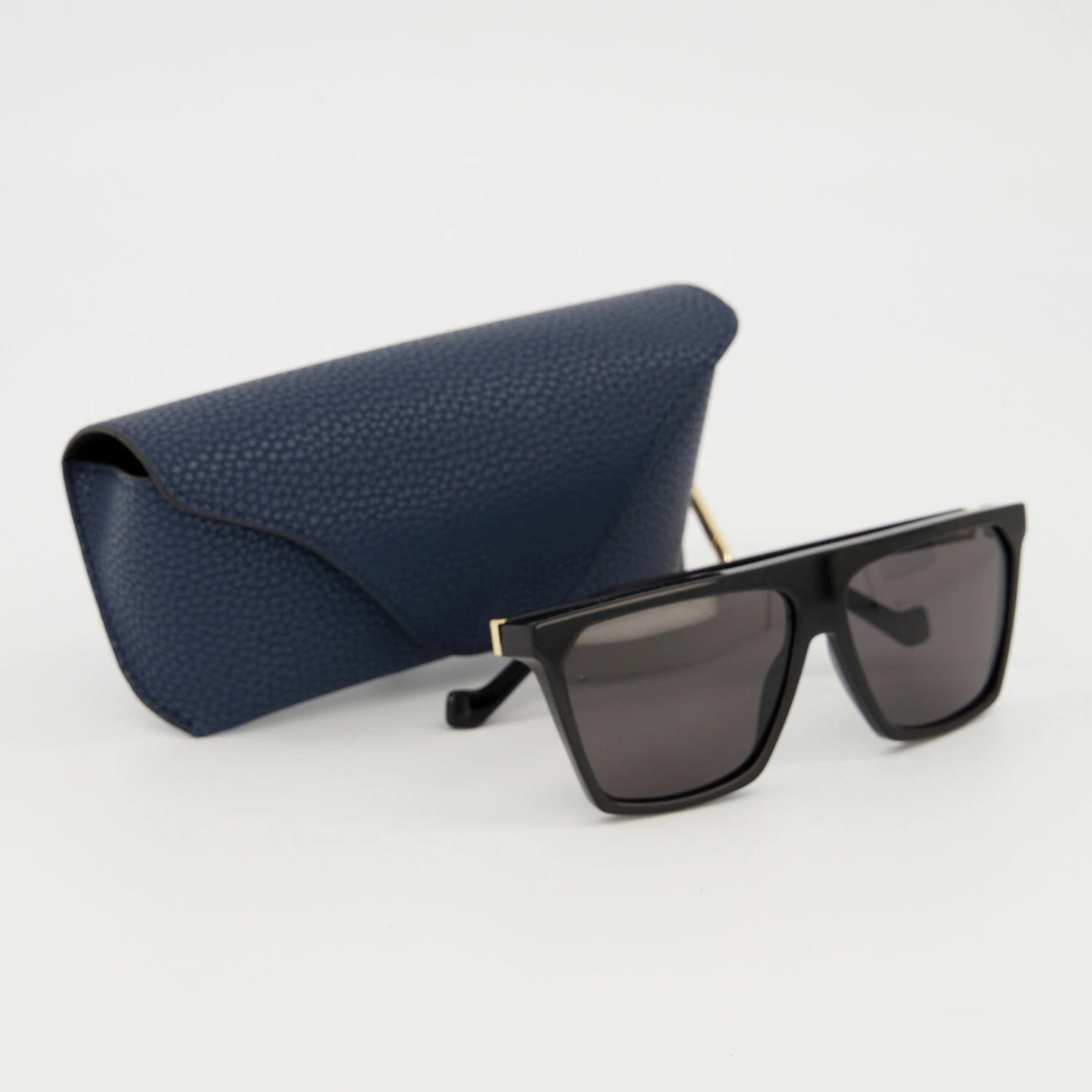 Loewe LW400601 Black Sunglasses 5 Loewe LW400601 Black Sunglasses - Image 3