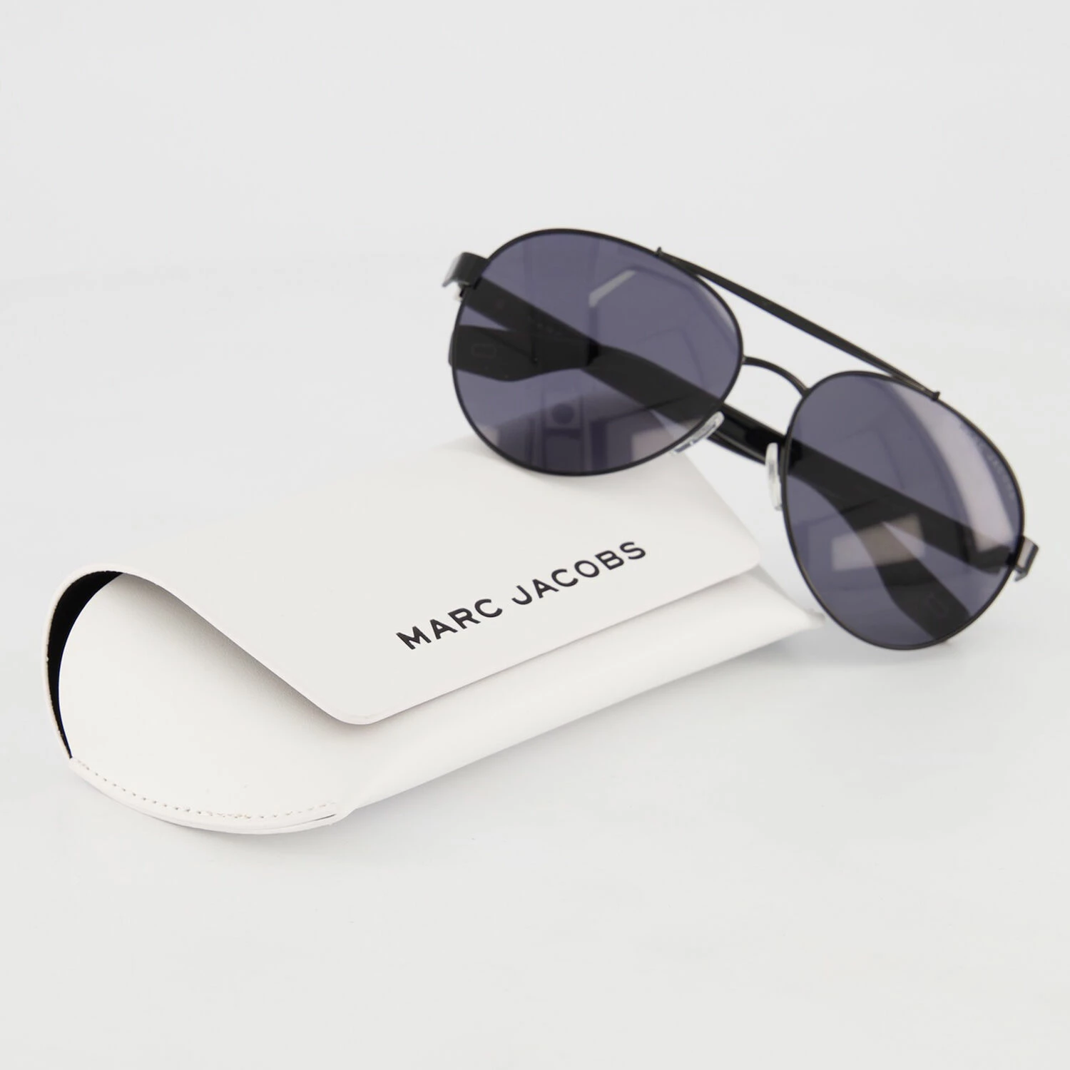 Marc Jacobs Black Aviator Sunglasses 5 Marc Jacobs Black Aviator Sunglasses - Image 3