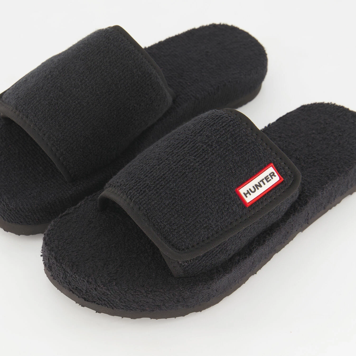 Hunters Black Toweling Beach Sliders 5 Hunters Black Toweling Beach Sliders - Image 3